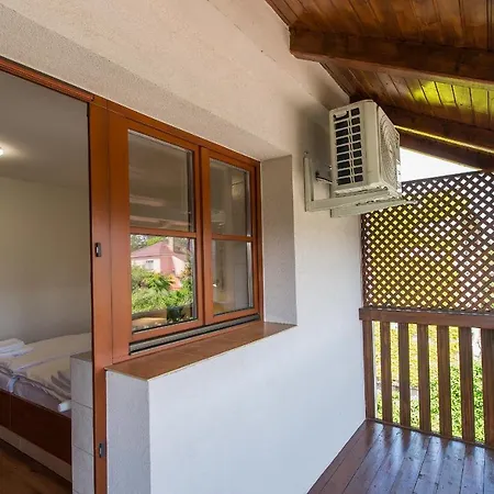 ゲストハウス Leknin トレボン