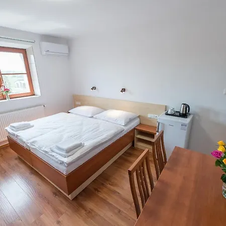 Leknín Penzion 4*