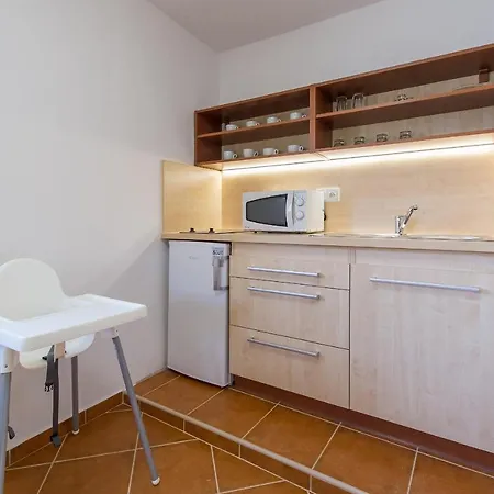 Leknin ゲストハウス トレボン