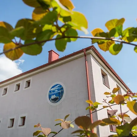 Leknín 4*